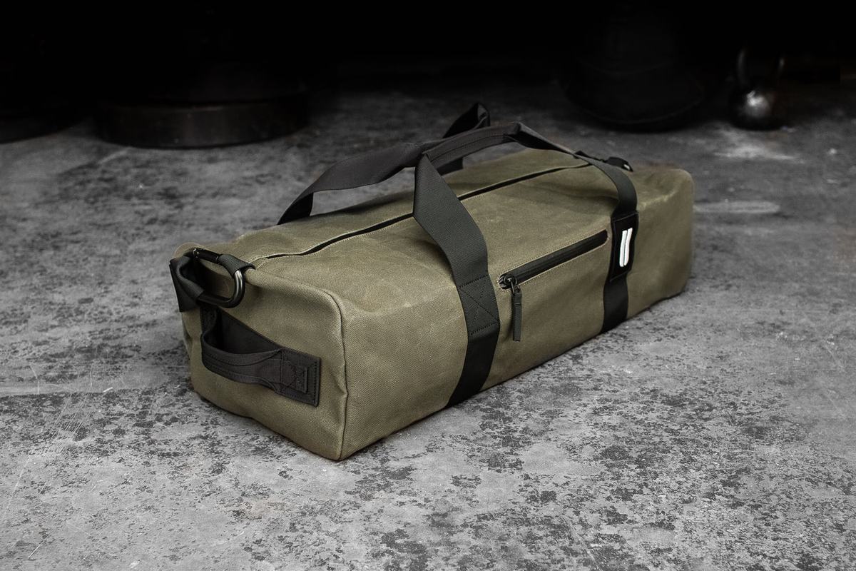 Nobull Waxed Canvas Traditional Men\'s Duffle Olive | Australia (GU8046)